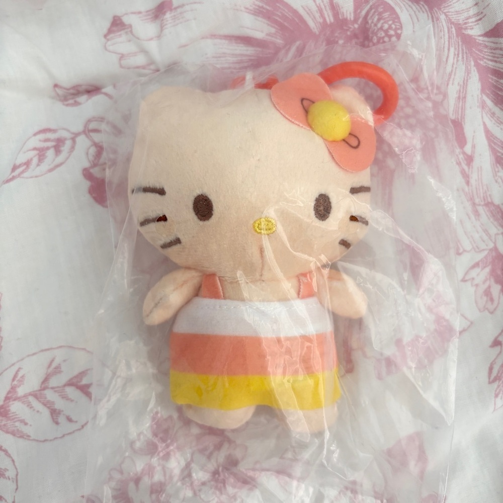 New Candy Corn Hello Kitty Plush Dangler Keychain